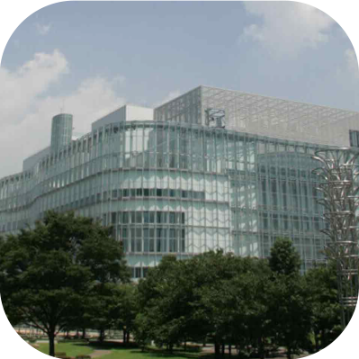 フジテレビ湾岸スタジオ 所在地：東京都江東区 竣工年：2007年 規模：地上7階、地下1階、71,245㎡