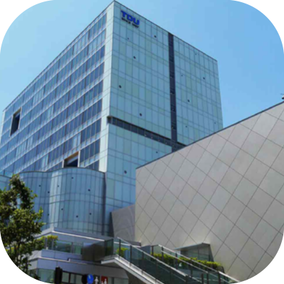東京電機大学東京千住キャンパス 所在地：東京都 竣工年：2012年 規模：地上14階、地下1階、40,035㎡